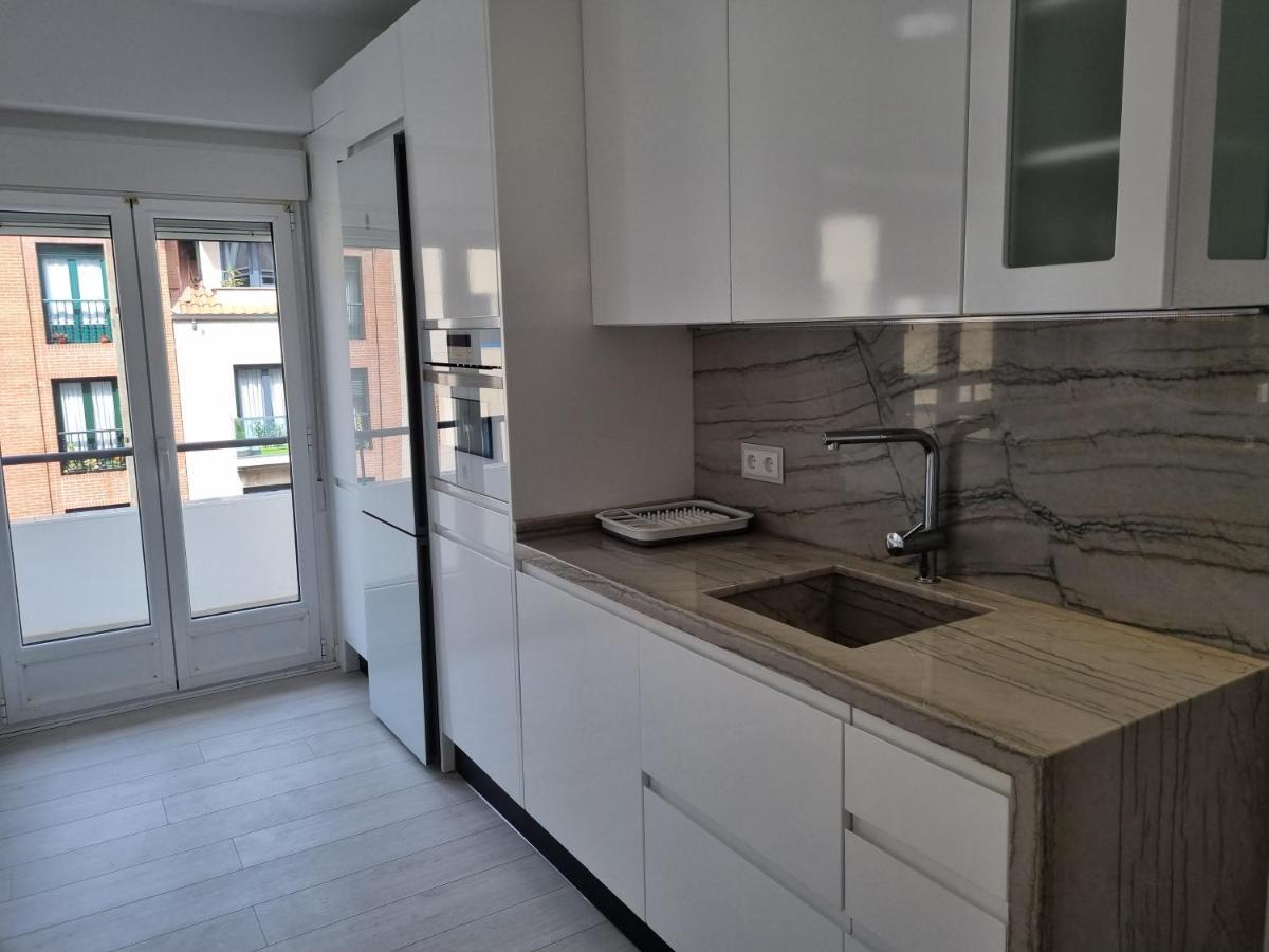 131A - Espectacular Apartamento 8 Personas Puerto Хихон Екстериор снимка